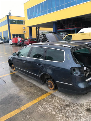Volkswagen passat per pezzi di ricambio foto-30930