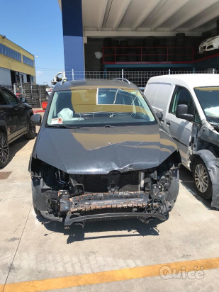 Volkswagen Sharan  del 2012 per pezzi di ricambio foto-33686