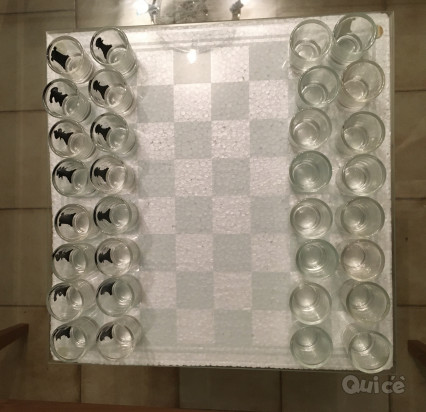 Scacchiera in cristallo con figuranti bicchierini foto-7231