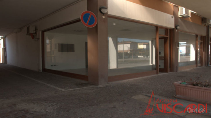 Affittasi Locale Commerciale, Porto Santa Margherita foto-7719