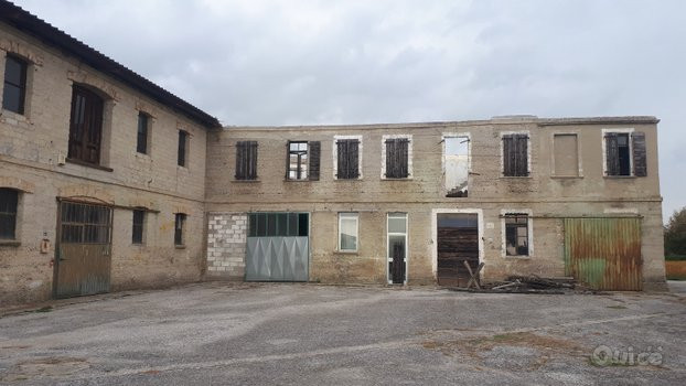 Ampio rustico foto-7841