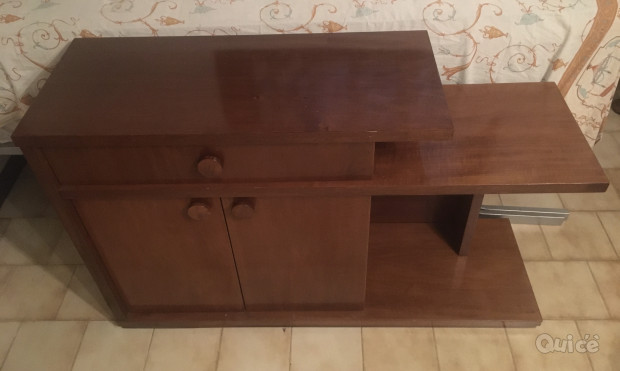 Piccolo mobile in noce  foto-44995