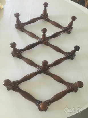 Attaccapanni estensibile a  muro in noce foto-45002