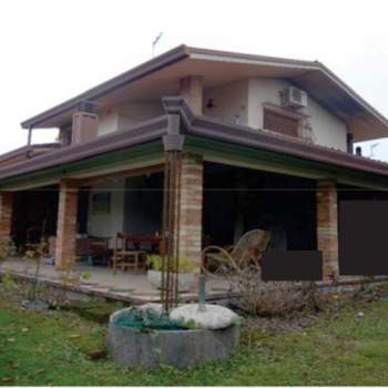 Bifamiliare in vendita a Montebelluna (Treviso)