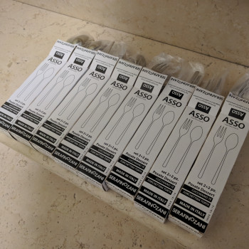 Vendo CERAMICHE VETRO E ACCIAIO NUOVI, tutto a 90,00 €