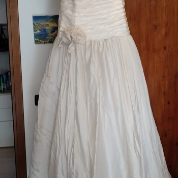 abito da sposa artigianale