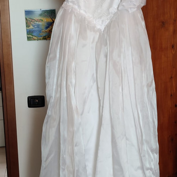 abito da sposa artigianale