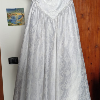 abito da sposa artigianale