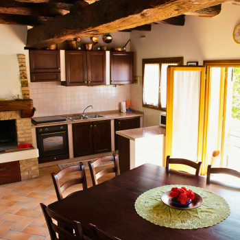 Porzione di casa completamente arredata 