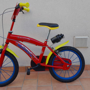 BICI BAMBINO 3/5 ANNI PIÙ CASCHETTO 