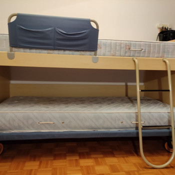 Letto a castello con letto inferiore estraibile