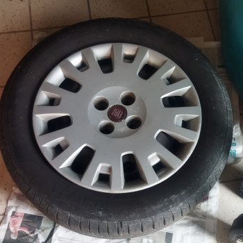 Vendo 4 gomme estive con cerchioni x fiat qubo
