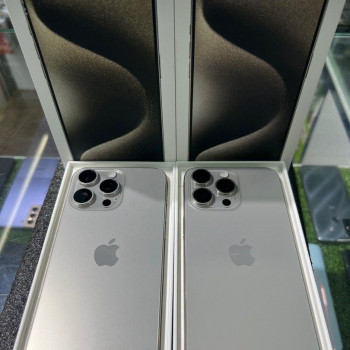 sbloccato Apple iPhone 15 Pro Max e iPhone 15 Pro e iPhone 15 Plus
