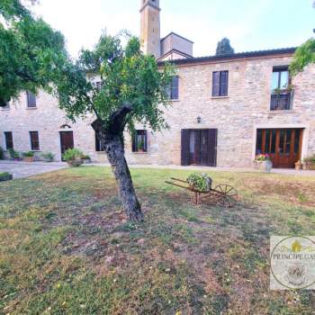 Rustico in vendita a Arqu&agrave; Petrarca (Padova)