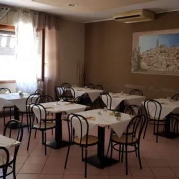 Attivita commerciale in affitto a Ravarino (Modena)