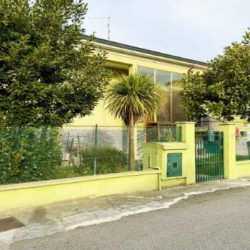 Villa in vendita a Fiorenzuola d'Arda (Piacenza)