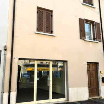 Negozio in vendita a Calvisano (Brescia)