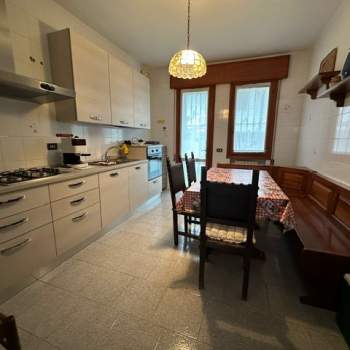 Trifamiliare in vendita a Limena (Padova)