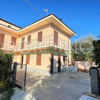 Casa singola in affitto a Magliano Alfieri (Cuneo)