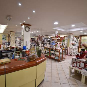 Negozio in vendita a Roma (Roma)