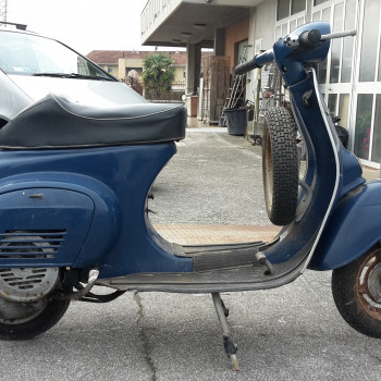 Vespa  50 vecchia 