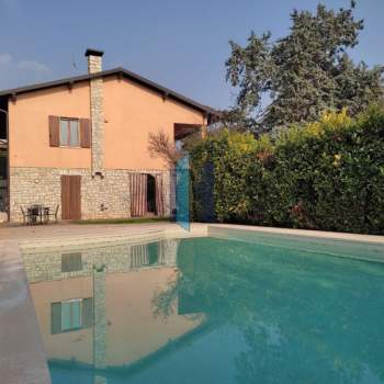 Villa in vendita a Botticino (Brescia)