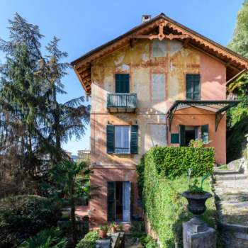 Villa in vendita a Arona (Novara)