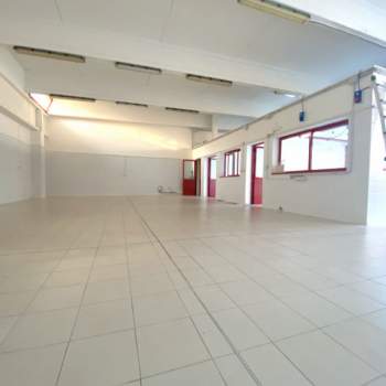 Magazzino in vendita a Padova (Padova)