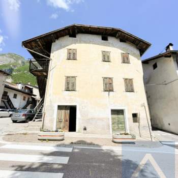 Casa a schiera in vendita a Roverè della Luna (Trento)