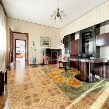 Villa in vendita a Romagnano Sesia (Novara)