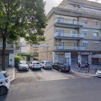 Garage in vendita a Roma (Roma)