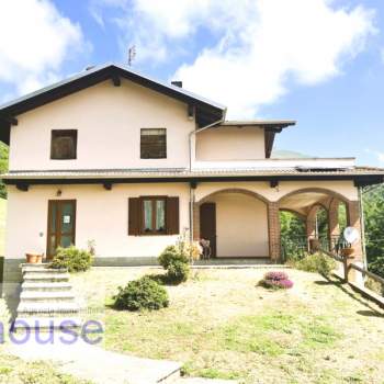 Villa in vendita a Donato (Biella)