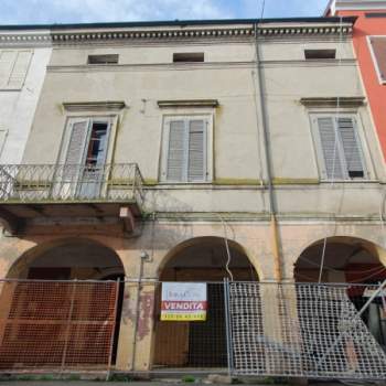 Palazzo in vendita a Concordia sulla Secchia (Modena)