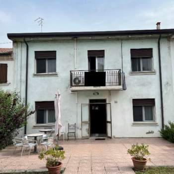 Casa a schiera in vendita a Crespino (Rovigo)