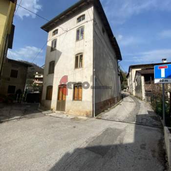 Casa singola in vendita a Valdagno (Vicenza)