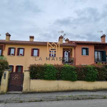Appartamento in vendita a Cavaso del Tomba (Treviso)