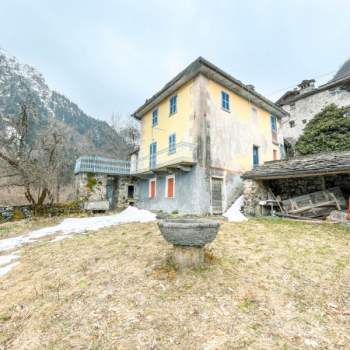 Casa singola in vendita a Valstrona (Verbano-Cusio-Ossola)