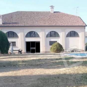 Villa in vendita a Castelmassa (Rovigo)