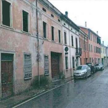 Palazzo in vendita a Viadana (Mantova)