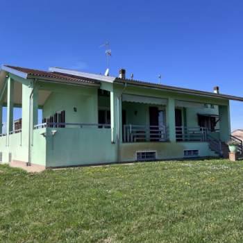 Villa in vendita a Roccabianca (Parma)
