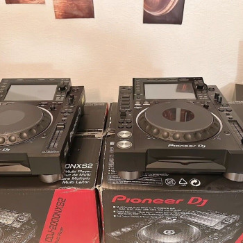 Pioneer CDJ-2000NXS2 , Pioneer DJM-900NXS2 ,  Pioneer CDJ-3000 , Pioneer DJM-A9 
