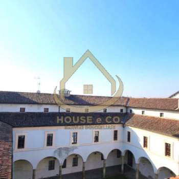 Palazzo in vendita a Vigevano (Pavia)