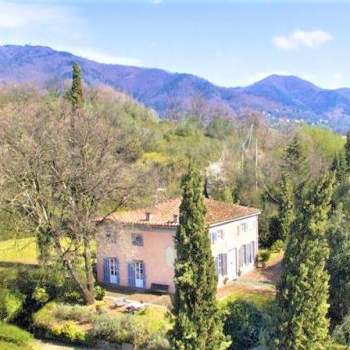 Villa in vendita a Lucca (Lucca)