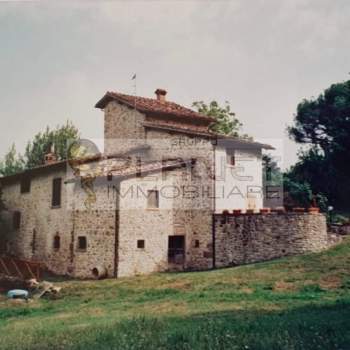 Rustico in vendita a Castel San Niccolò (Arezzo)