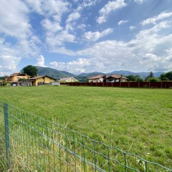 Terreno in vendita a Serravalle Sesia (Vercelli)