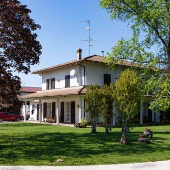 Villa in vendita a Cento (Ferrara)
