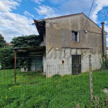 Rustico in vendita a Mirano (Venezia)
