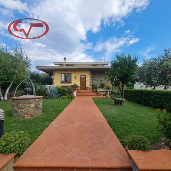 Villa in vendita a Loro Ciuffenna (Arezzo)