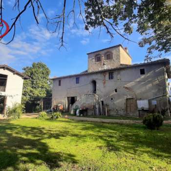 Rustico in vendita a Terranuova Bracciolini (Arezzo)