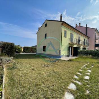 Villa in vendita a Andora (Savona)